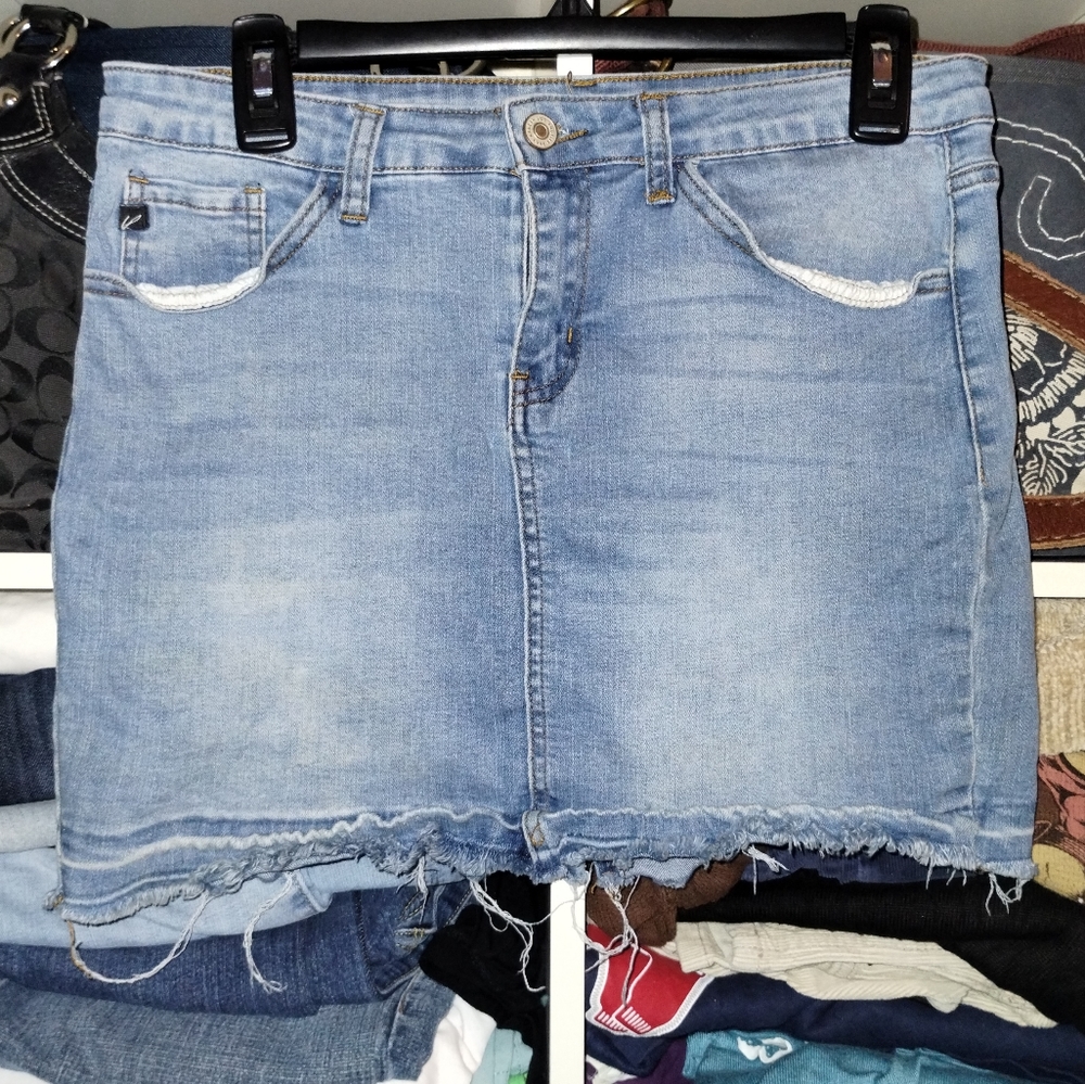 Kancan LA size 9- 28 denim mini skirt